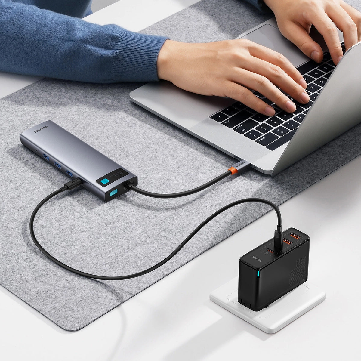 Hub USB-C Baseus Metal Gleam, 1 x USB-C - 3 x USB-A 3.0 - 1 x USB-A 3.0 - 1 x USB-A - 1 x HDMI - 1 x VGA - 1 x 3.5mm jack - 1 x RJ45 - 1 x SD - 1 x microSD, Grey